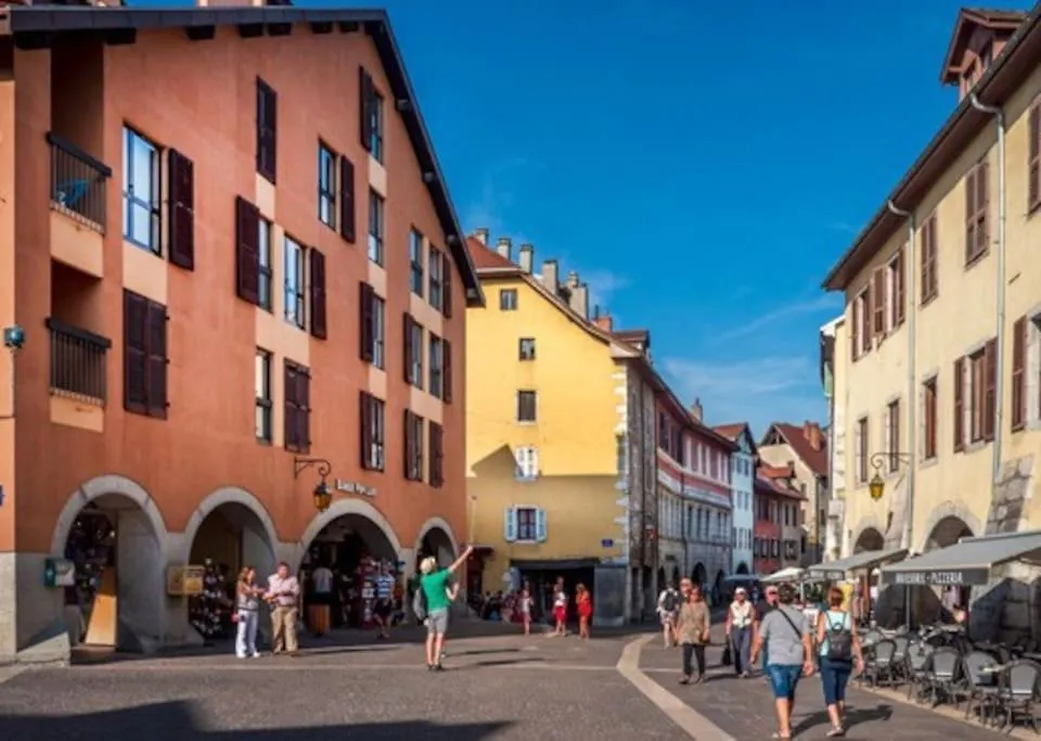 Petit Loft Des Prisons Apartamento Annecy França